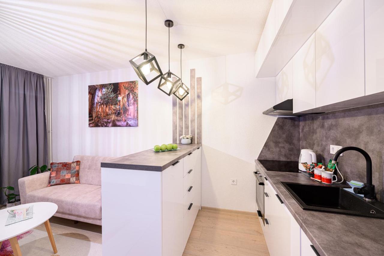 Apartment Una Alipasino With Two Bedrooms ซาราเยโว ภายนอก รูปภาพ